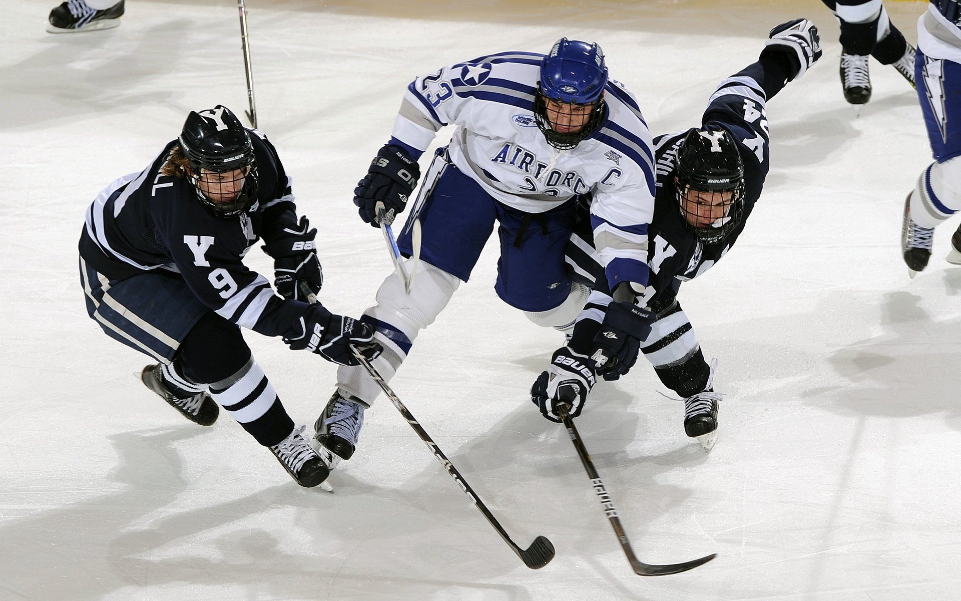 攀岩比赛首次落地校园跨界合作成为新趋势,2020年攀岩比赛